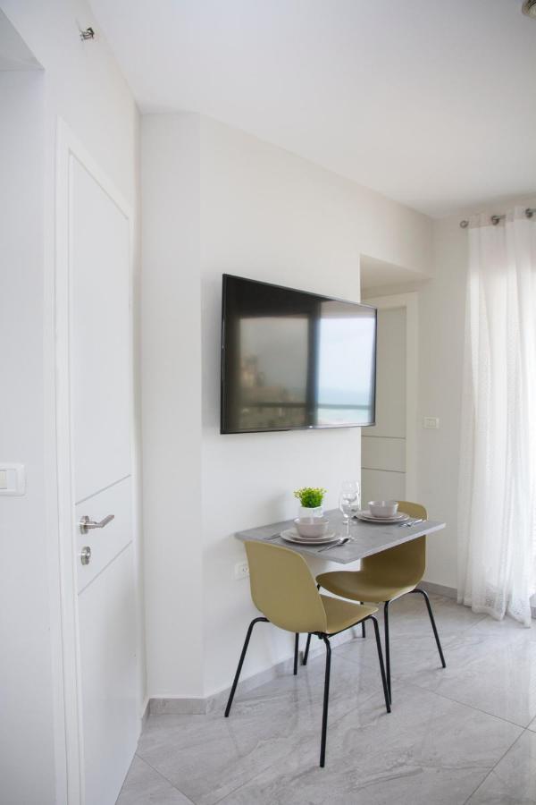 Apartments4You Leonardo 11 Bat Yam Exterior photo